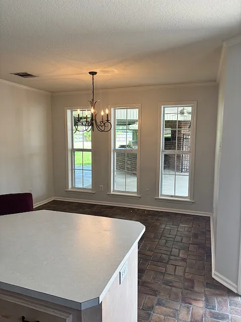 3 bed, $1,950 — Photo 3