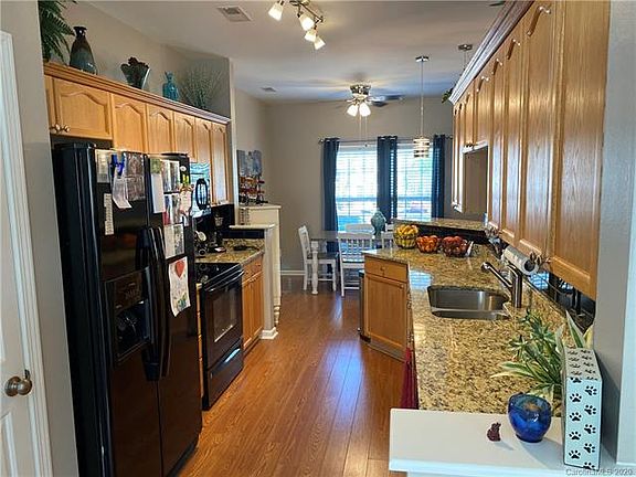 3rd image of 8152 Sapwood Ct