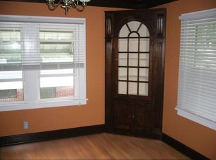 917 W William St, Champaign, IL 61821