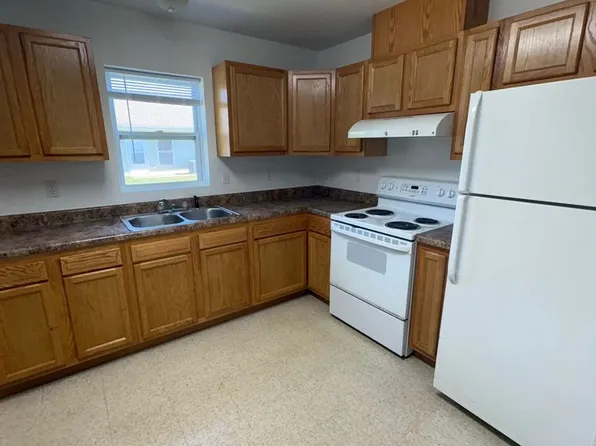 Indian Trail Apartments, LP, 9 James Courtney Blvd, Lawrenceville, IL 62439