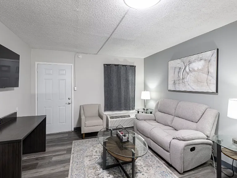 1 bed 1 bath All Bills Paid — Photo 13