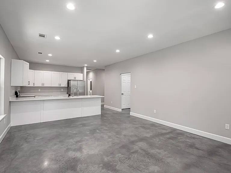 1621 Wilson Rd — Photo 40