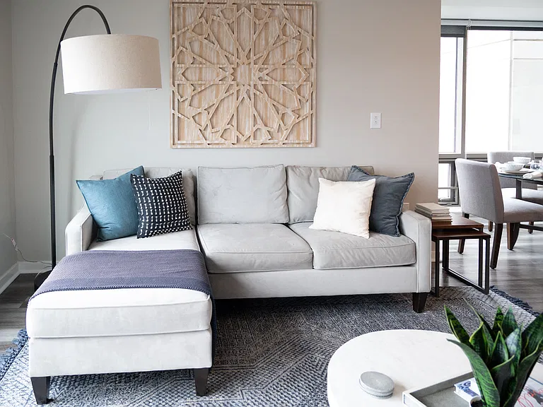 Edgewater Apartments — Photo 44