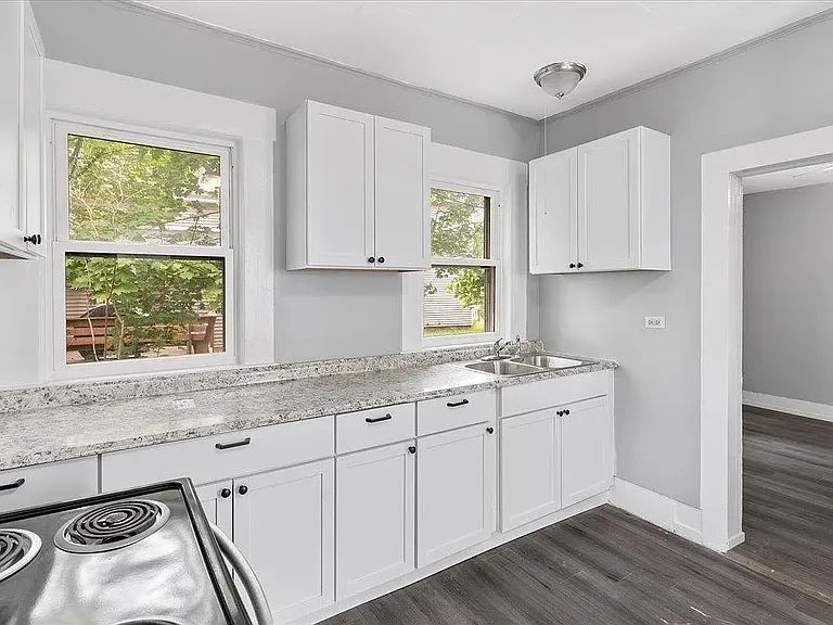 28 & 30 Butler St #30 — Photo 3