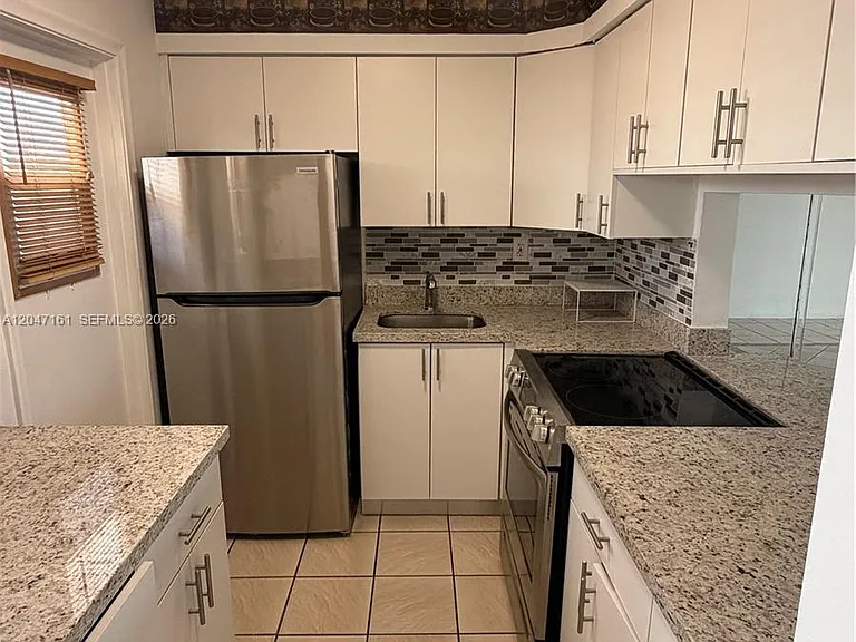 2880 NE 203rd St #32 — Photo 1