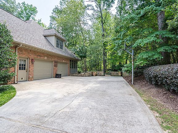 Main Level Garages