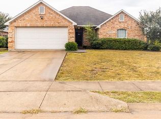 610 Brenna Rd, Waxahachie, TX 75165