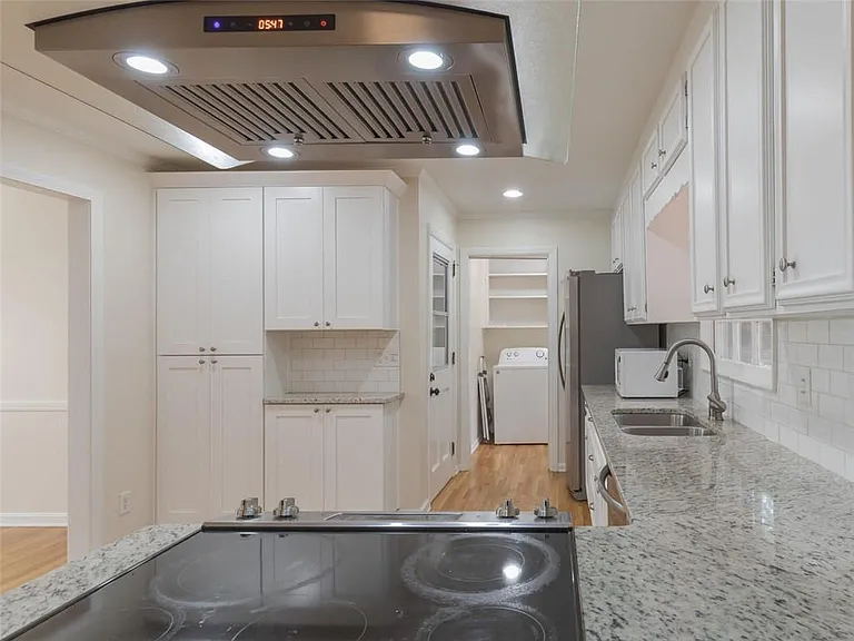 1110 Grimes Bridge Rd — Photo 11