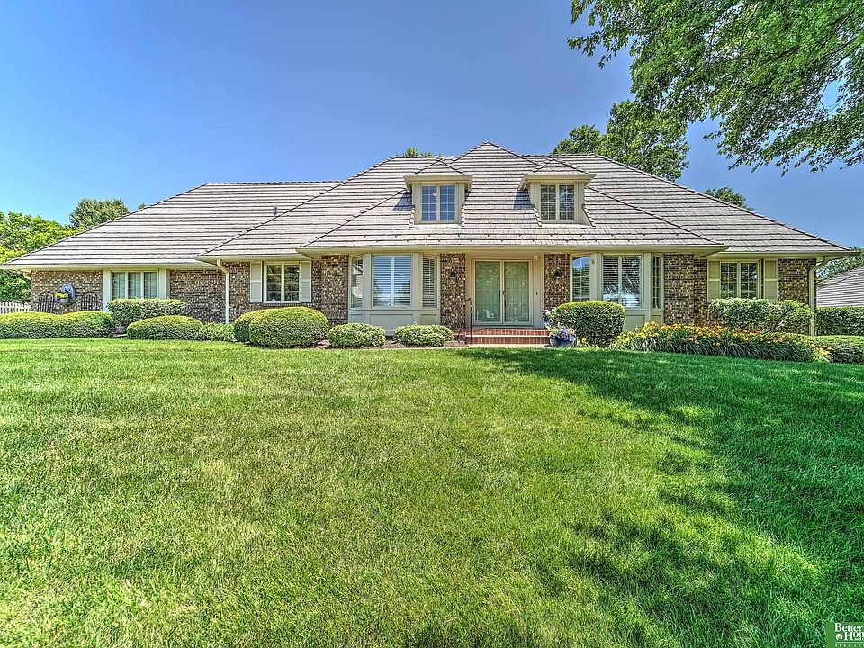 1st image of 9706 Ascot Dr