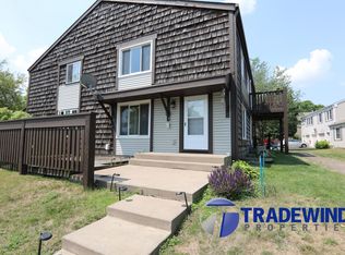 4966 Grenwich Trl N, Oakdale, MN 55128