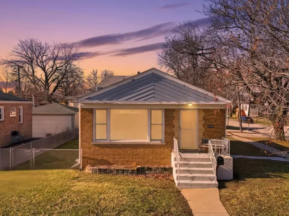 4448 Lawndale Ave, Lyons, IL 60534