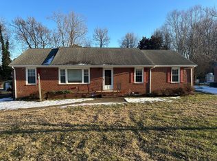 8265 Franklin Ln, Mechanicsville, VA 23111