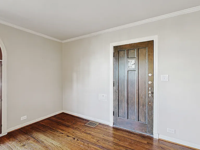 4317 Pershing Ave — Photo 3