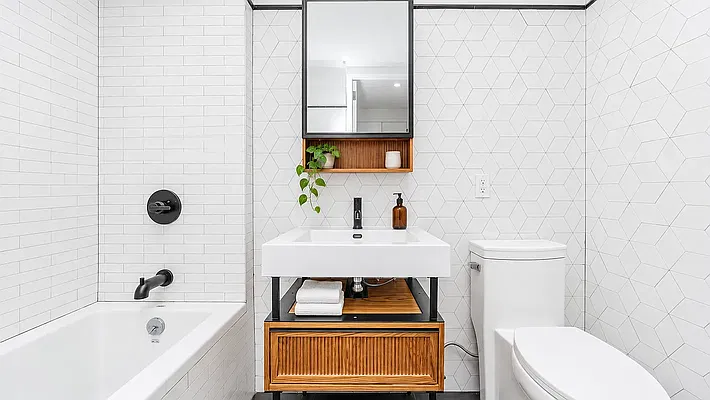 Bathroom, photo 1