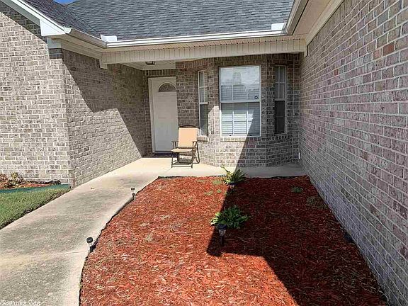 2nd image of 13817 Chesterfield Cir