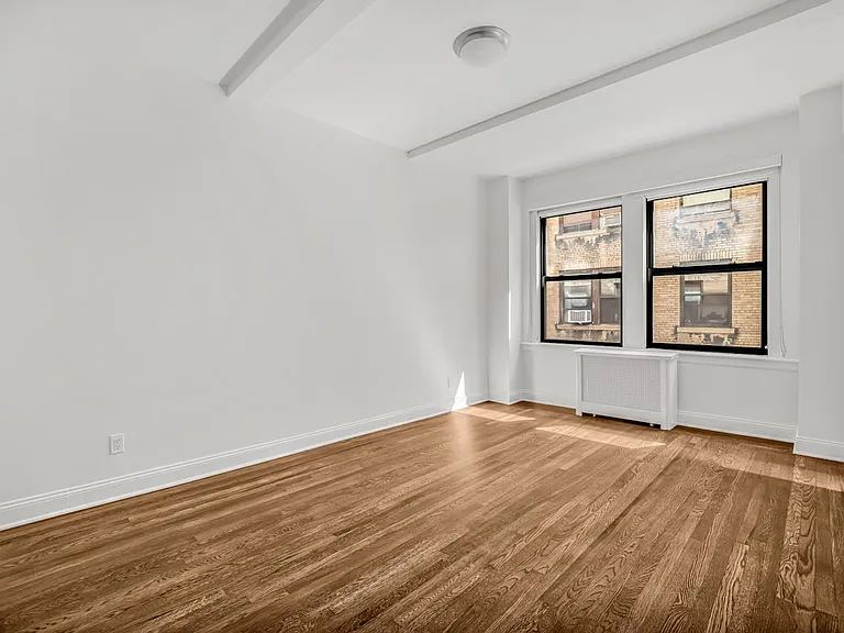 12 E 86th St #326 — Photo 7