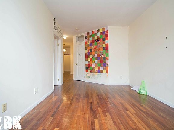 2nd image of 51 Clifton Pl #5G