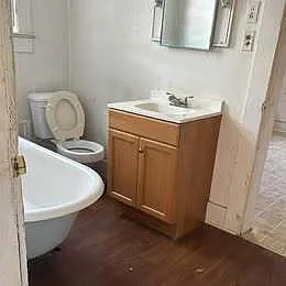 206 Section Avenue - 1 — Photo 2