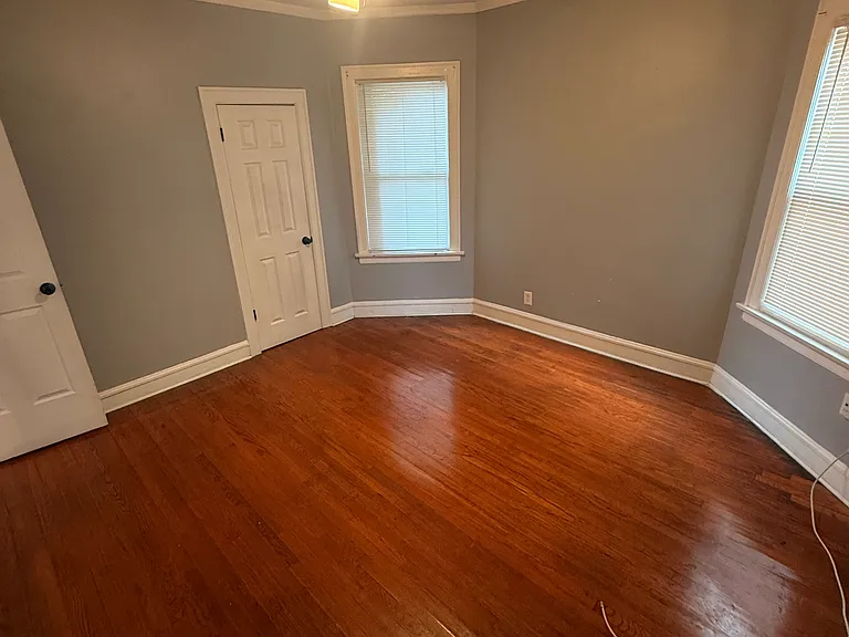 7717 S East End Ave #2 — Photo 6