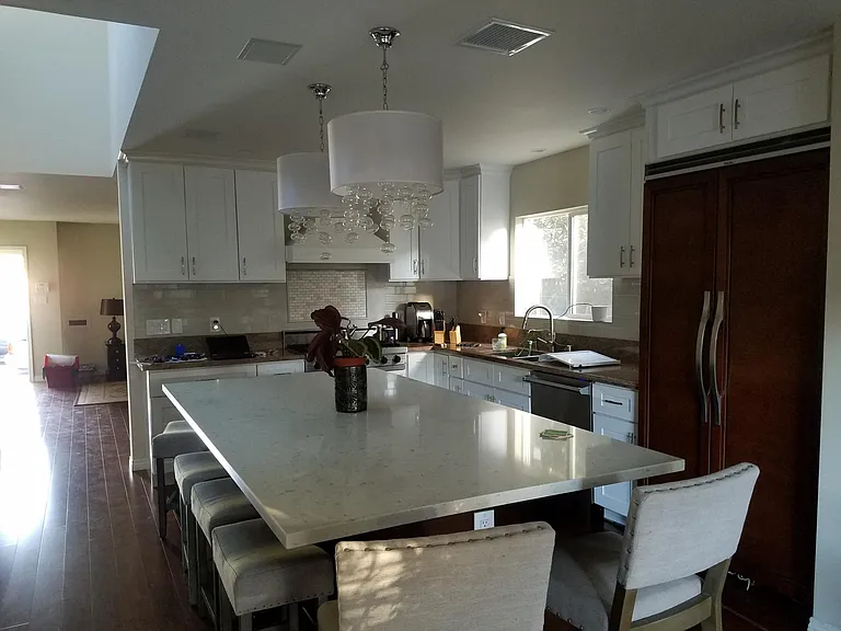 385 Panama Ave — Photo 6