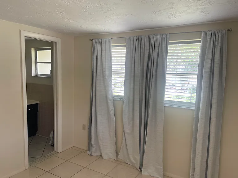 5630 Dolores Dr — Photo 17