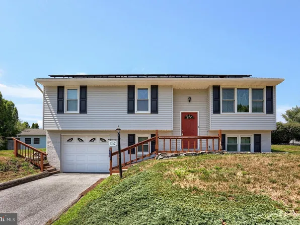 237 Buttonwood Dr, Elizabethtown, PA 17022