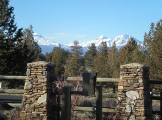 335 SW Scenic Ridge Ct, Redmond, OR 97756