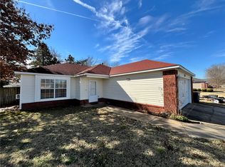 537 Richland Creek Ave, Elkins, AR 72727