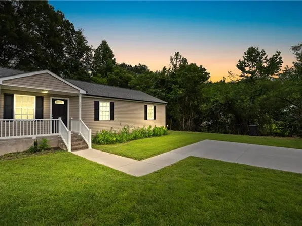 427 Elm Ct, Burlington, NC 27217