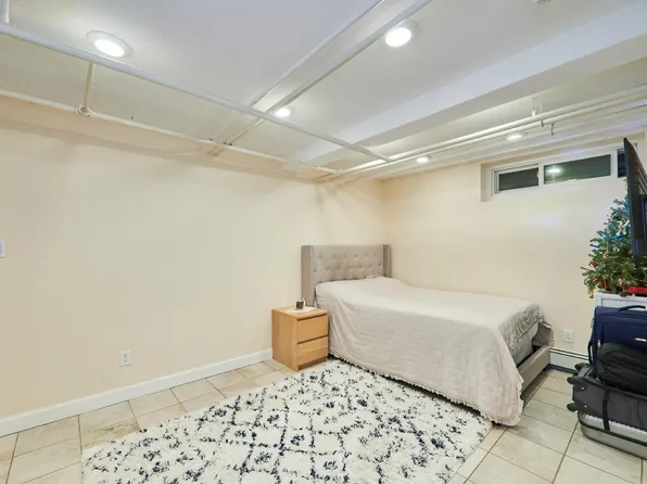 375 Broadway APT B1, Cambridge, MA 02139