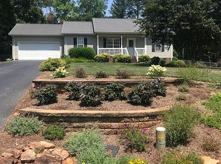 5152 Landing View Dr, Granite Falls, NC 28630