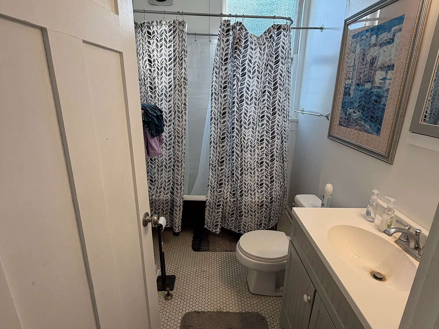 2 bed, 700 sqft, $1,600 — Photo 3