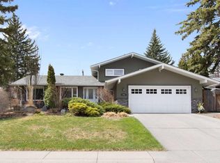 656 E Willow Brook Dr SE, Calgary, AB T2J1N8
