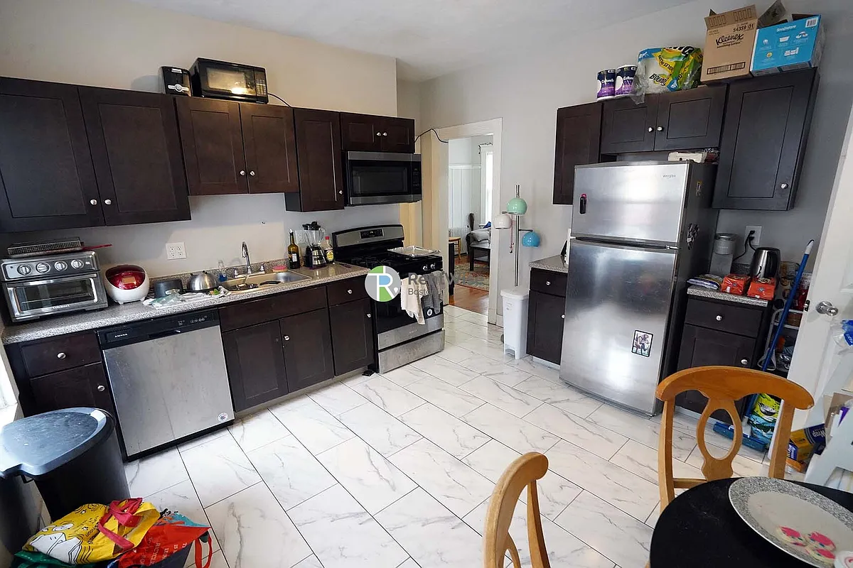 Building Photo - 25 Linden St #253