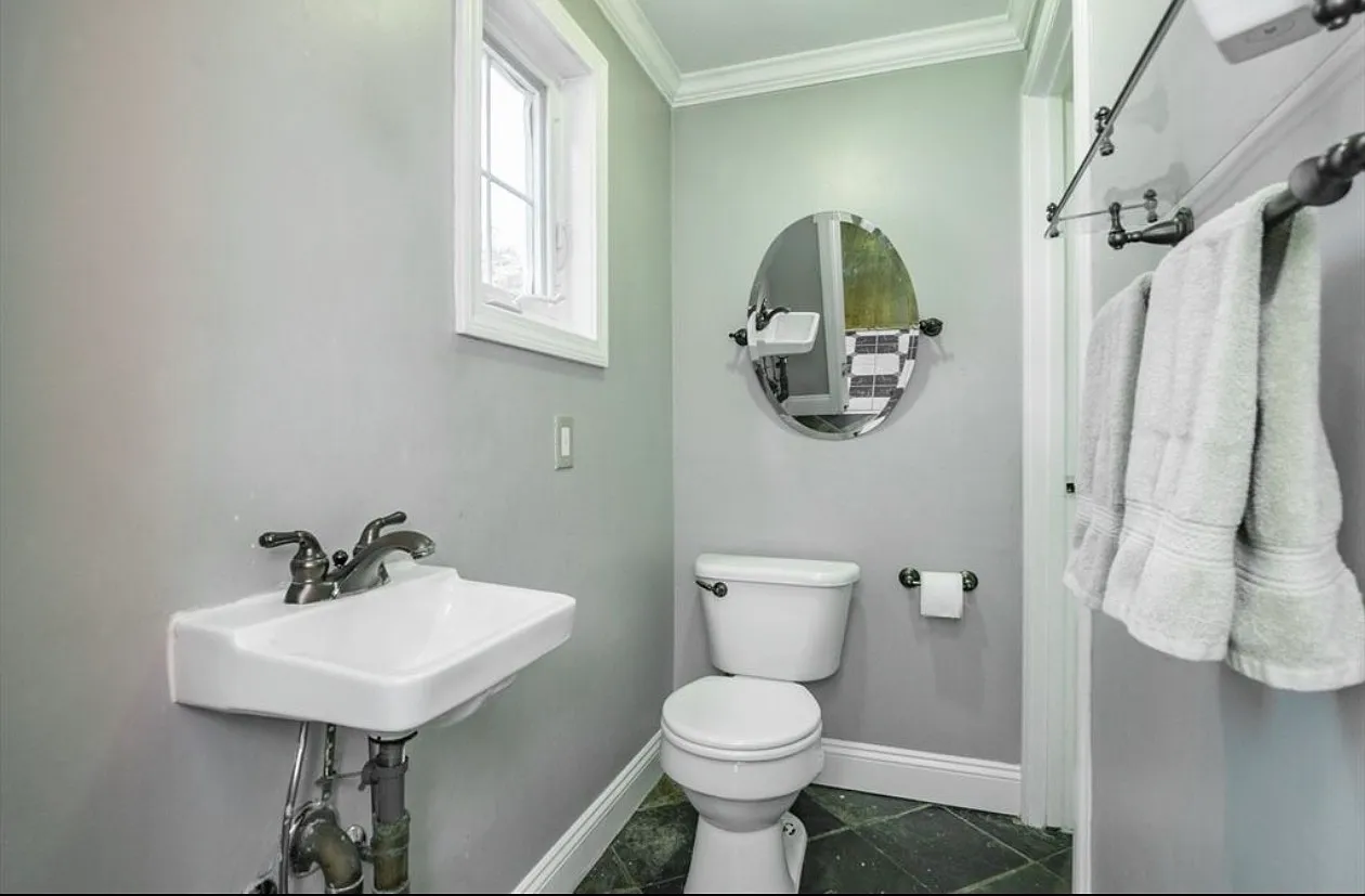 3 bed, 1.5 bath, 1424 sqft, $2,800 — Photo 4