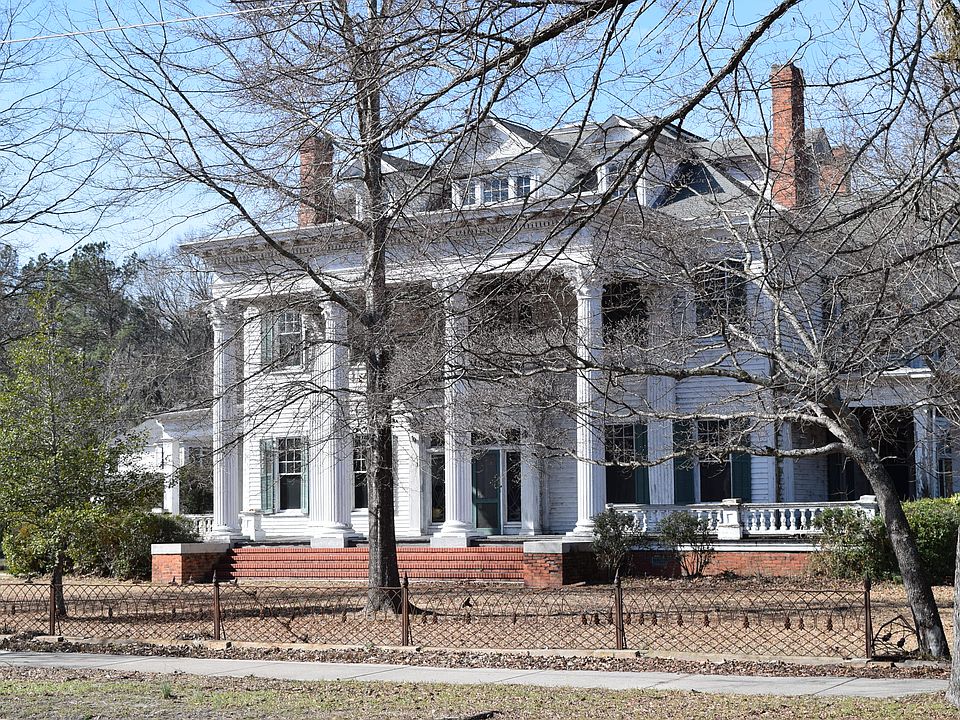 308 S Main St, Red Springs, NC 28377 Zillow