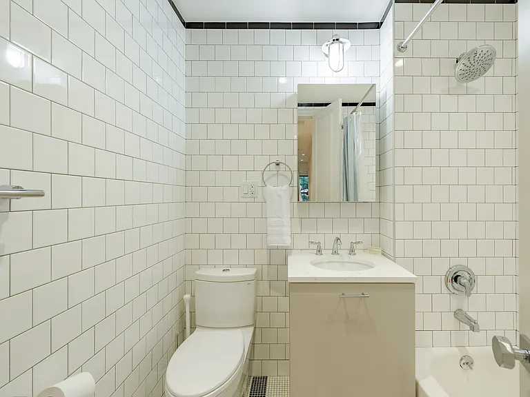 405 E 78th St #4B — Photo 21