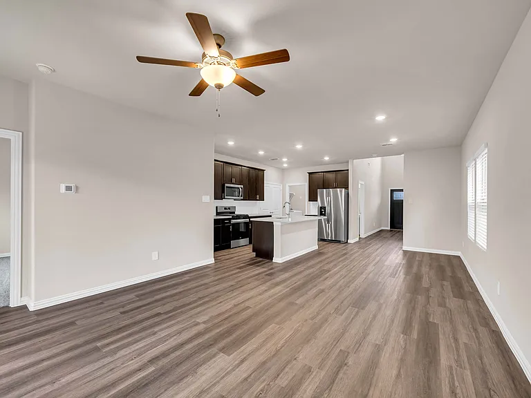 504 Weller Rd — Photo 13