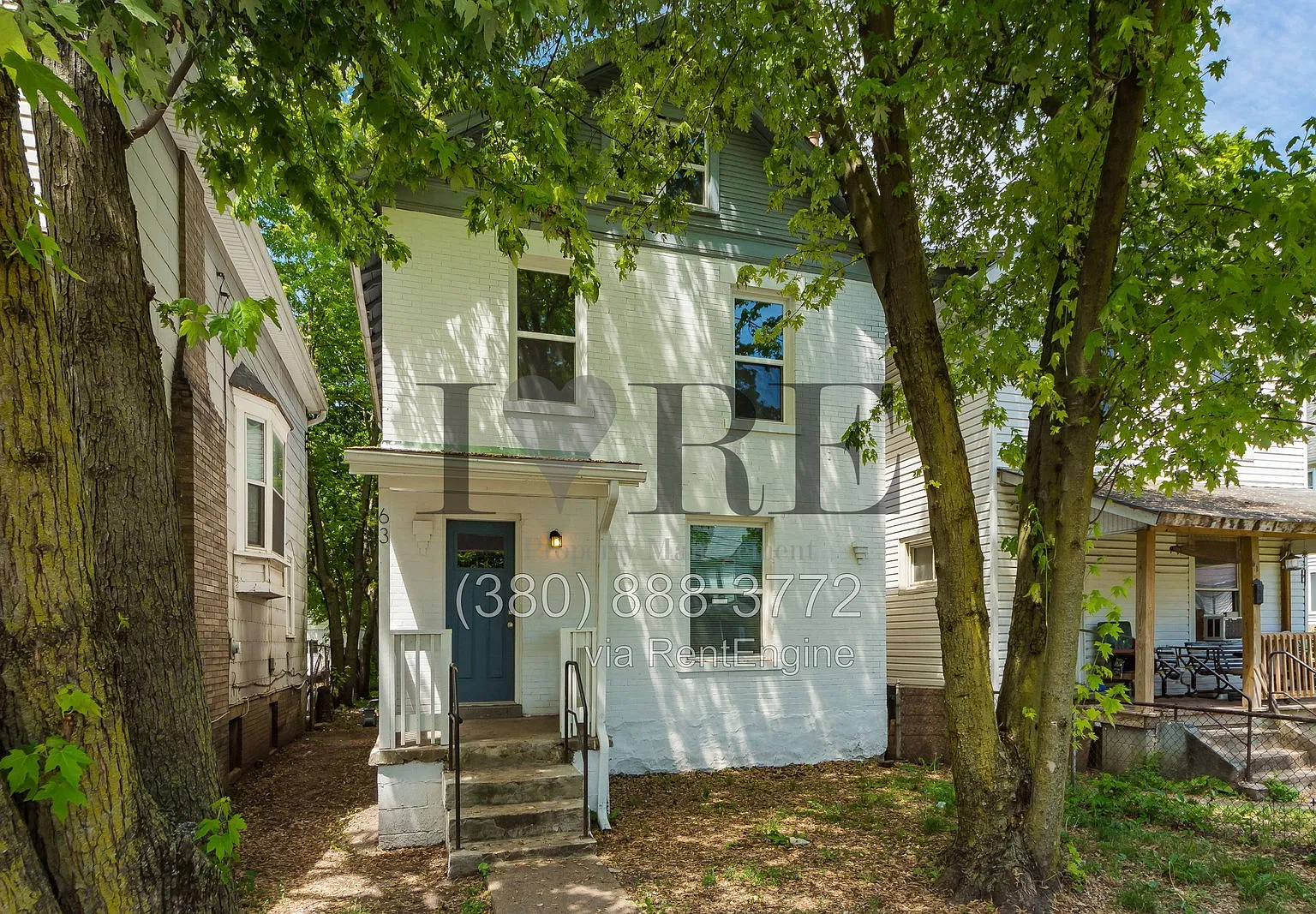 3 bed, 1.0 bath, 1176 sqft, $1,594 — Photo 2