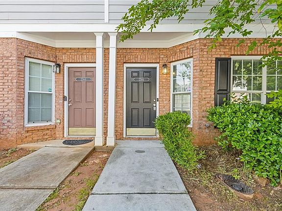 3rd image of 2566 Walden Lake Dr