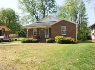 1302 Rotherwood Rd, Greensboro, NC 27406