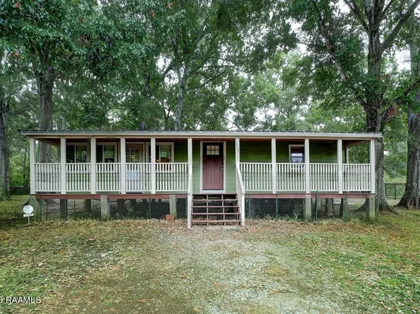 1007 Charles Marks Rd, Arnaudville, LA 70512