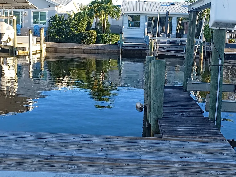 Dock