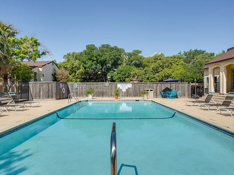 8702 Village Dr #1305 — Photo 17