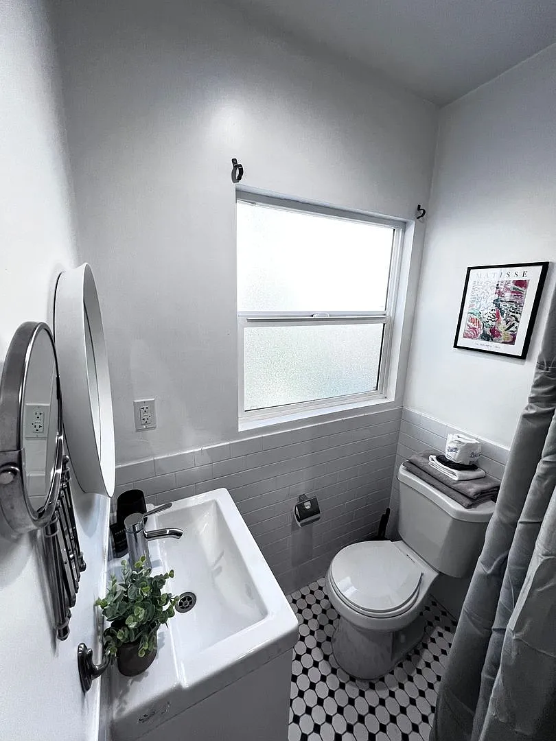2050 Dracena Dr. — Photo 3