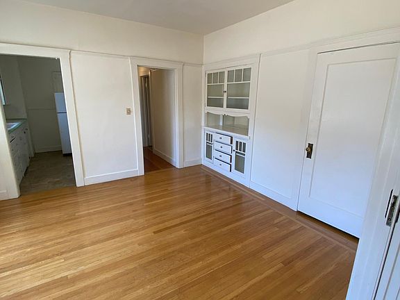 4th image of 2822 I St APT 3