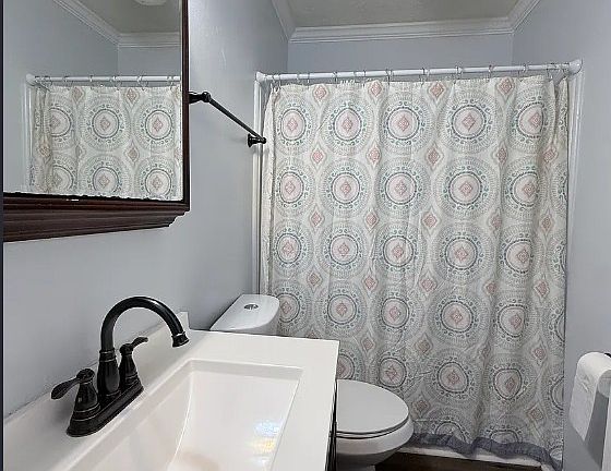2nd image of 205 Harper St