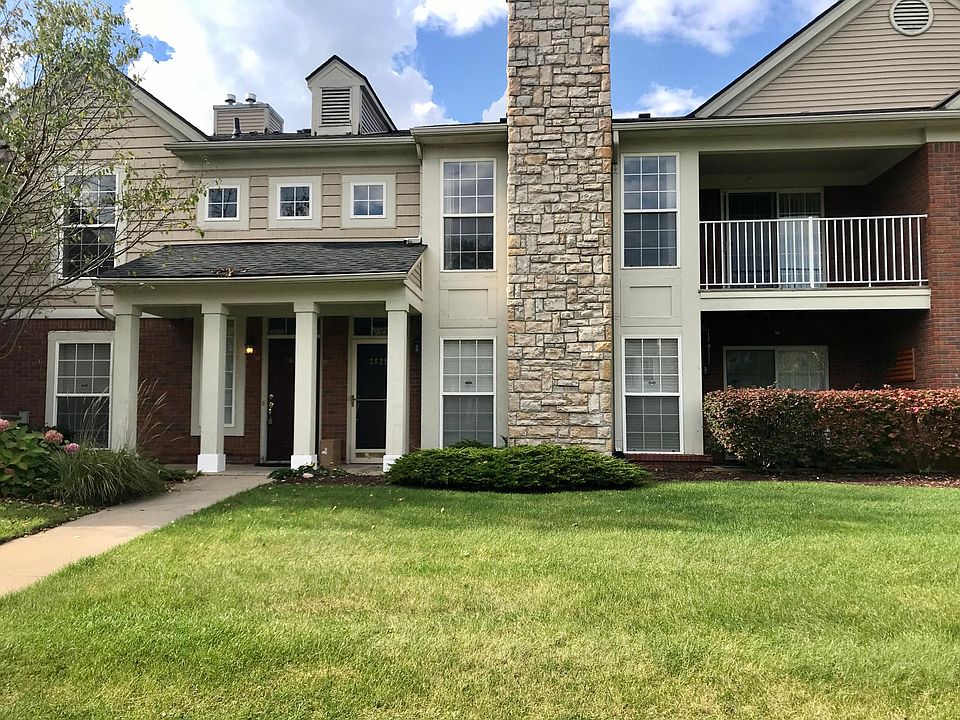 1st image of 28247 Oakmonte Cir E