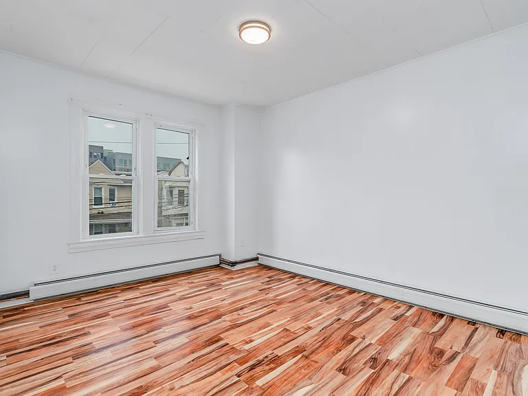 62 Clarke Ave #2 — Photo 5