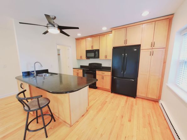 36 Turn Of River Rd UNIT 3
